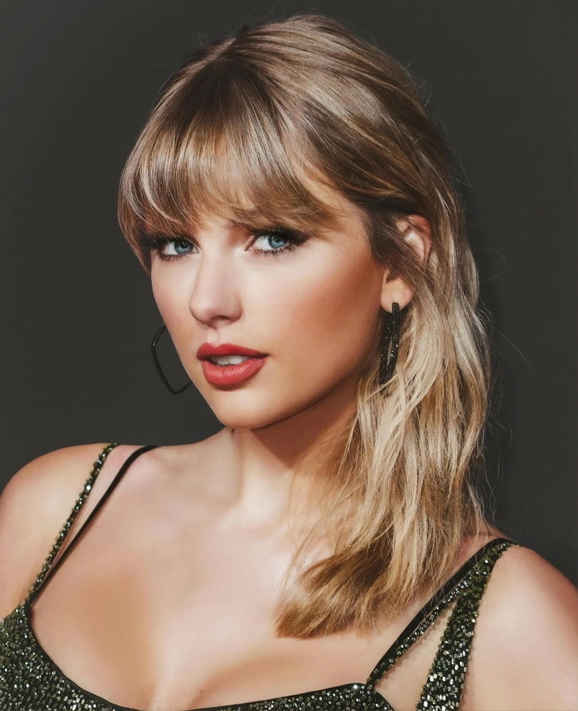 La bella faccia del cazzo di Taylor Swift
 #96924192