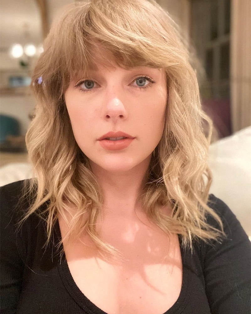 La bella faccia del cazzo di Taylor Swift
 #96924213