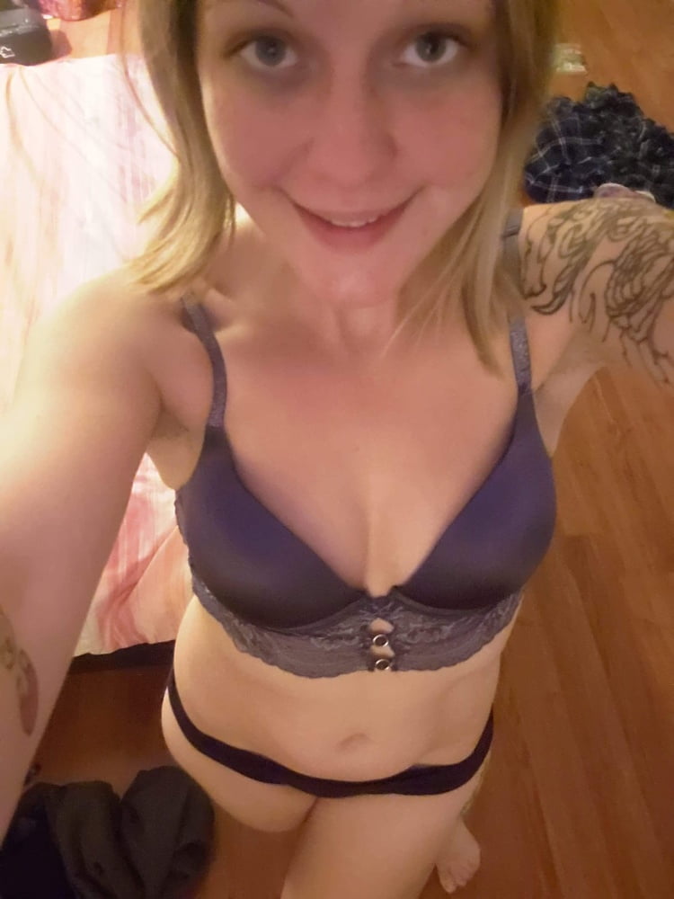 Esposa sexy del Reino Unido
 #99264025