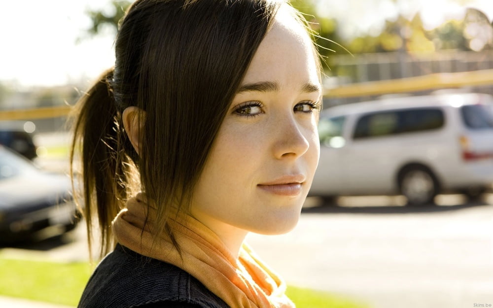 Fap material: ellen page
 #98004422