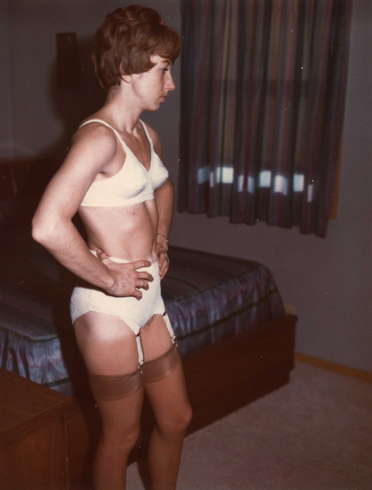 60&#039;s wife with a fantastic bush #102702311
