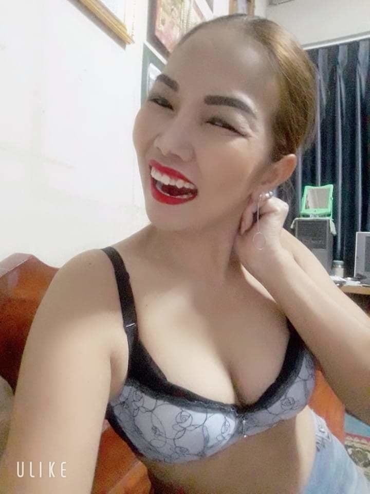 Gadis tetek besar di rumah #87358845