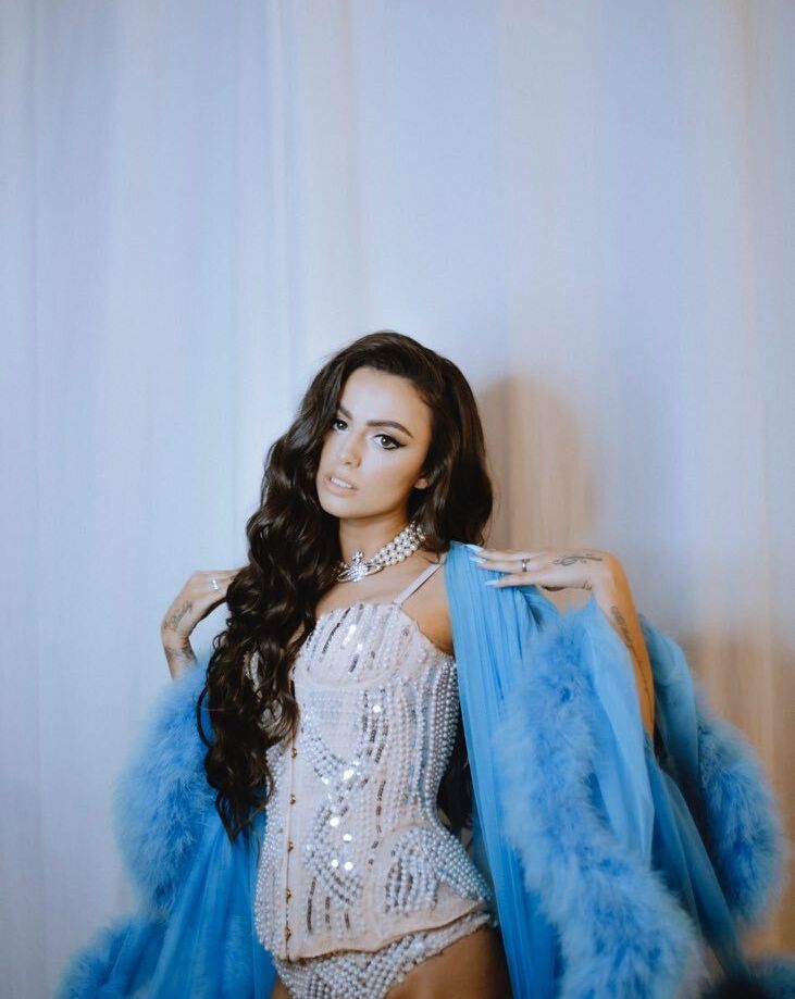 Cher Lloyd nue #108510972