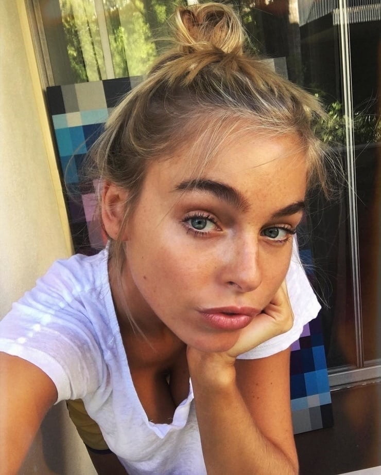 Elizabeth turner
 #91728359