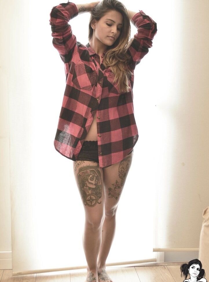 Cauuution nude #108102430