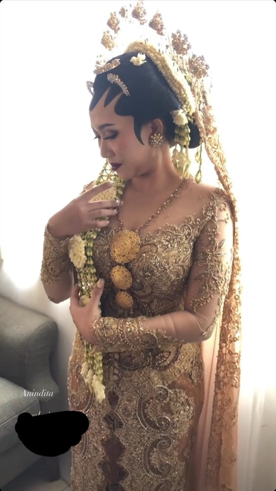 Anindita Hapsari #92427367