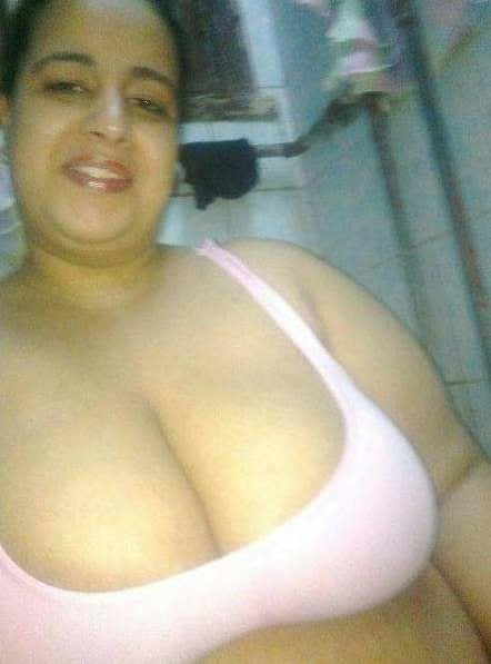 Árabe bbw
 #90214295