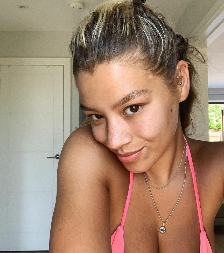 Molly Rainford desnuda #108404155