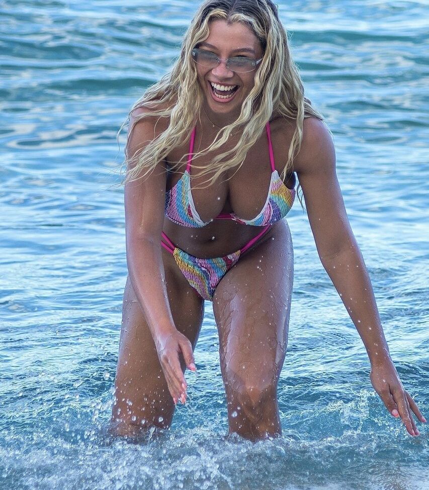 Molly Rainford desnuda #108404171