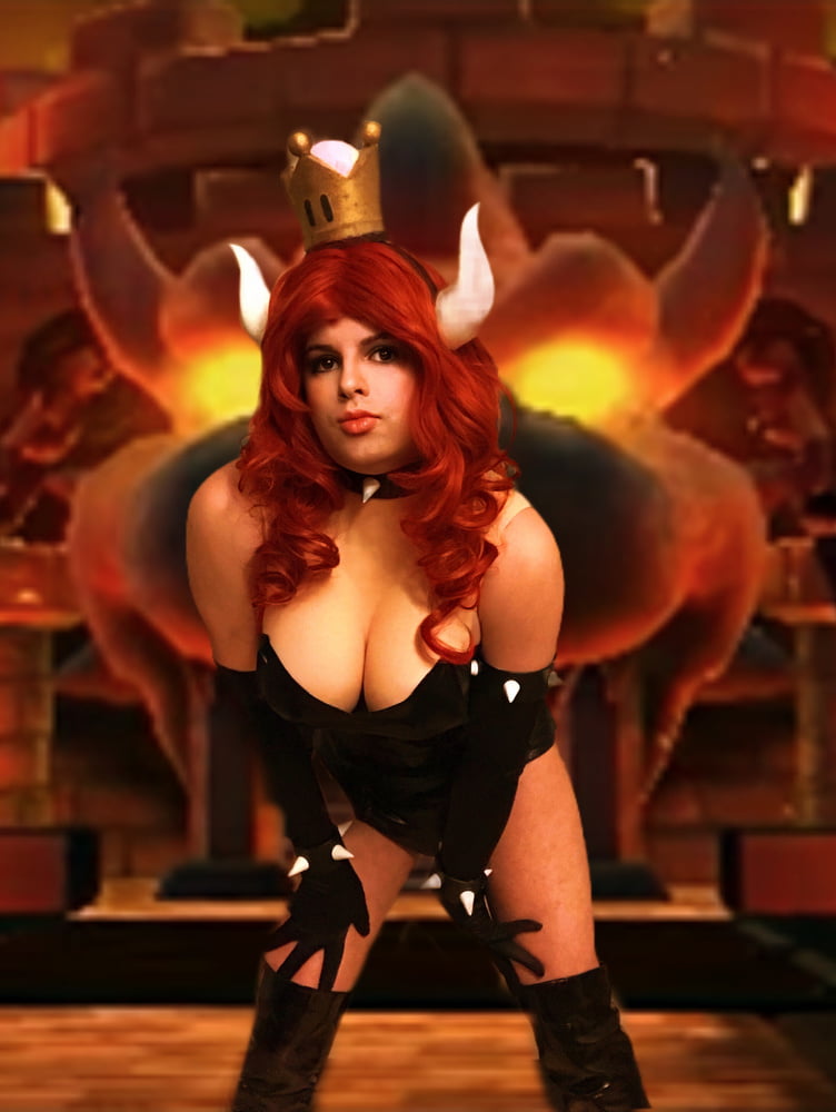 Bowsette Cosplay #106895020