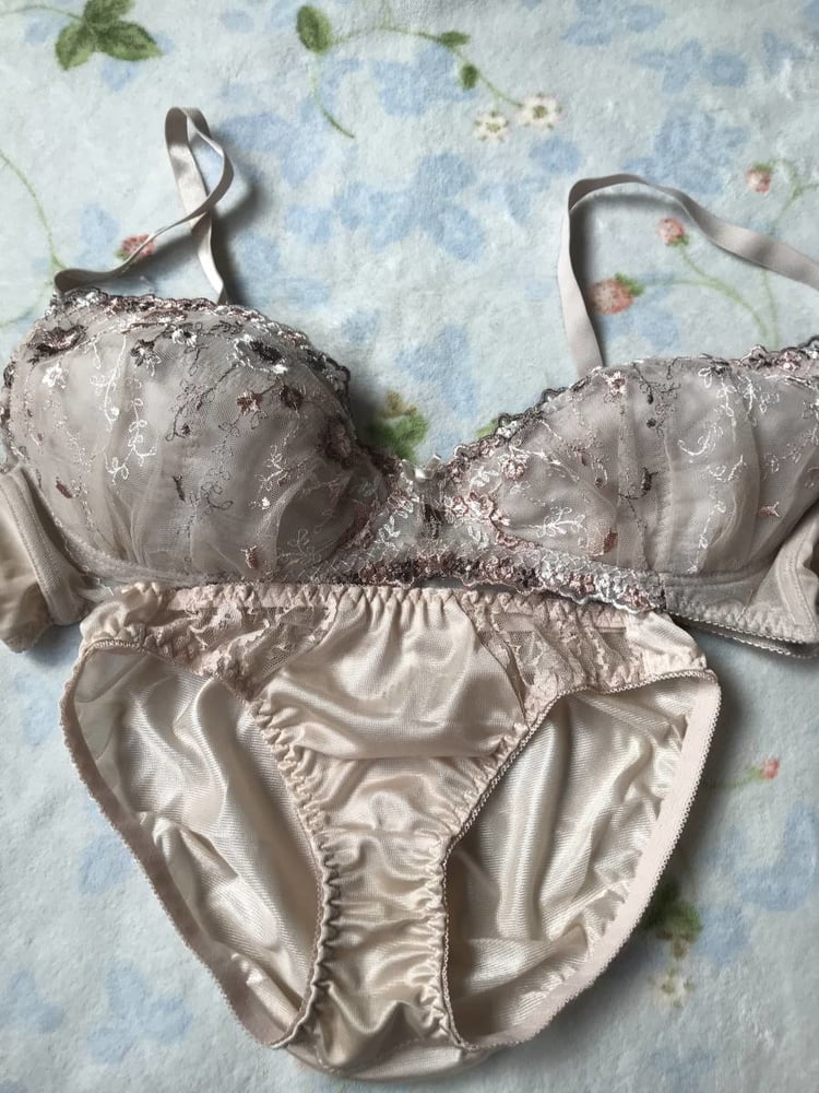 Bra and panties set #96128027