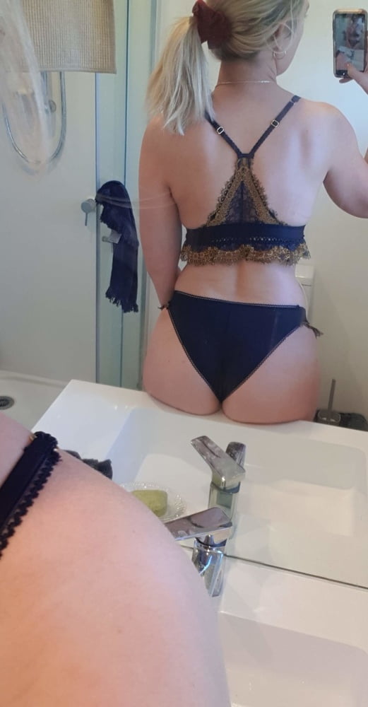 セクシーな写真とハイヒール
 #89955179