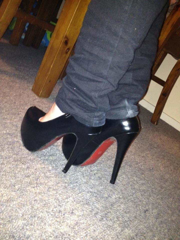 セクシーな写真とハイヒール
 #89955199