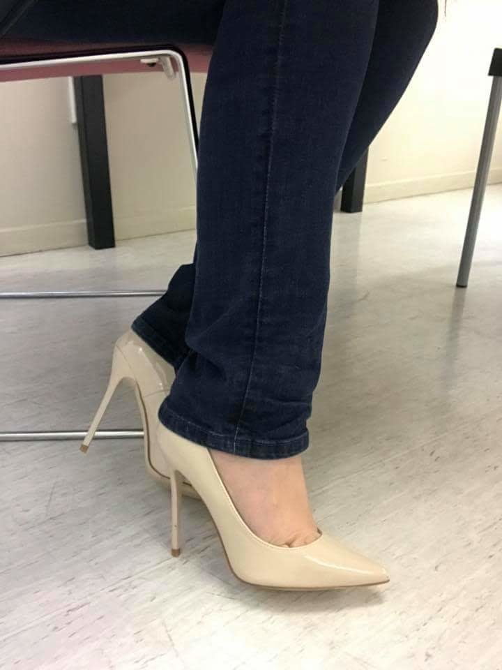 セクシーな写真とハイヒール
 #89955206