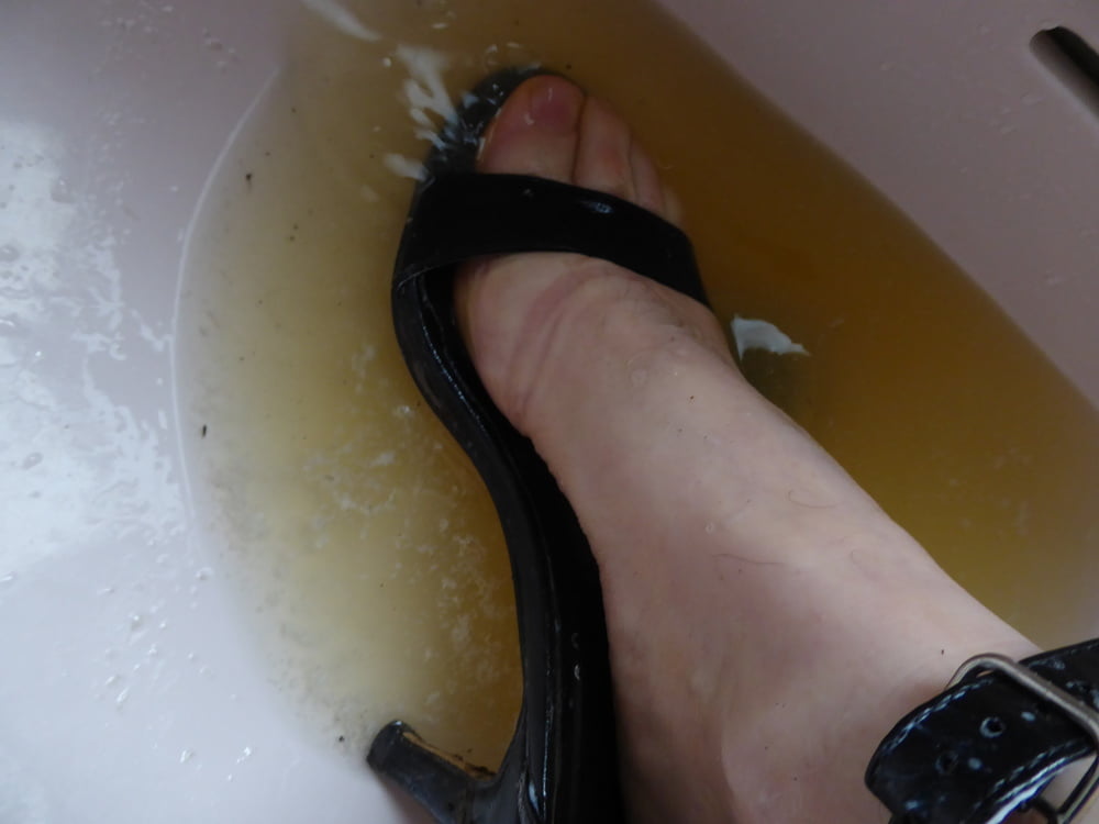 かかとと足の洗浄
 #95705241