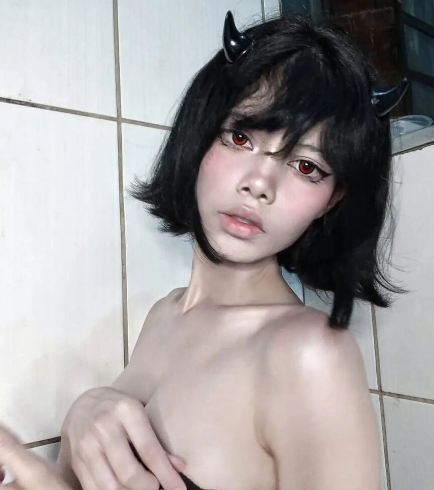 Vamp.car desnuda #108136712