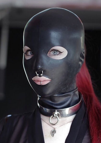 Hoods, masks &amp; latex #80807677