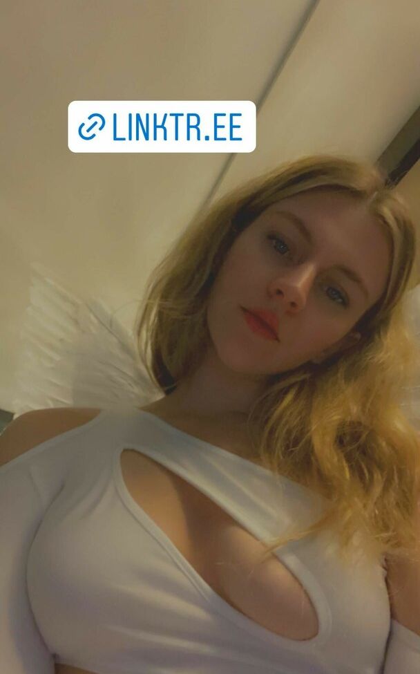 Vera Dijkmans nude #107579990
