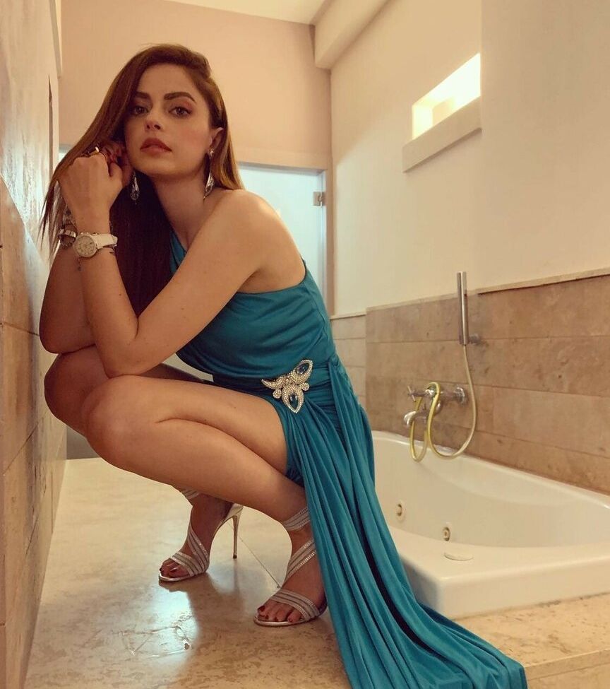 Annalisa Scarrone desnuda #108240703