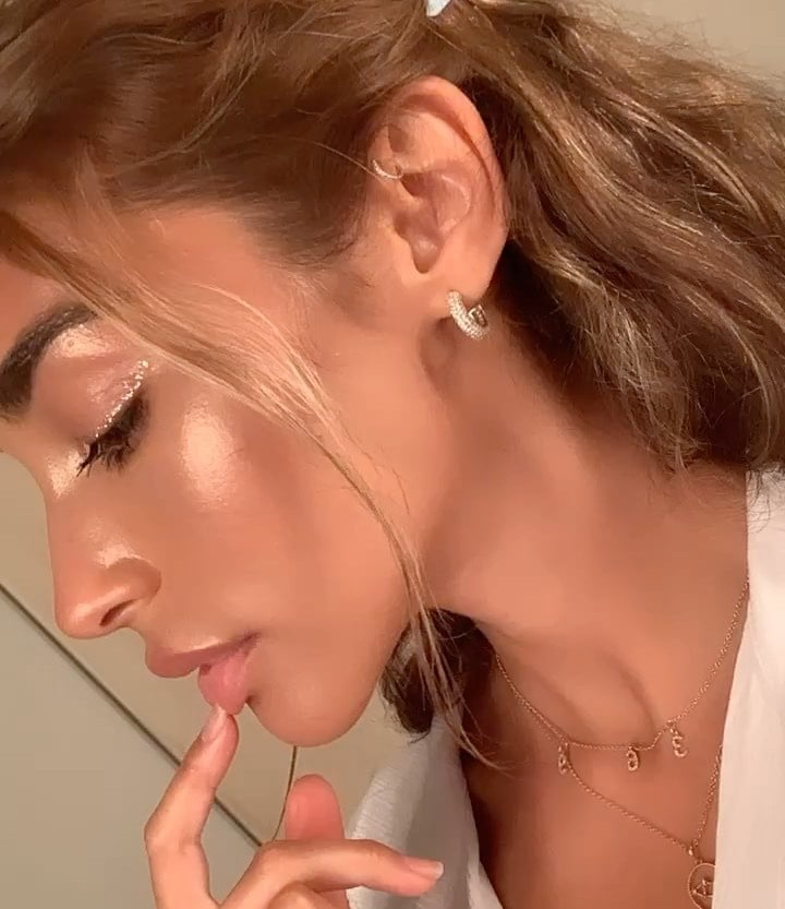 Chantel jeffries (ceejay)
 #89531872