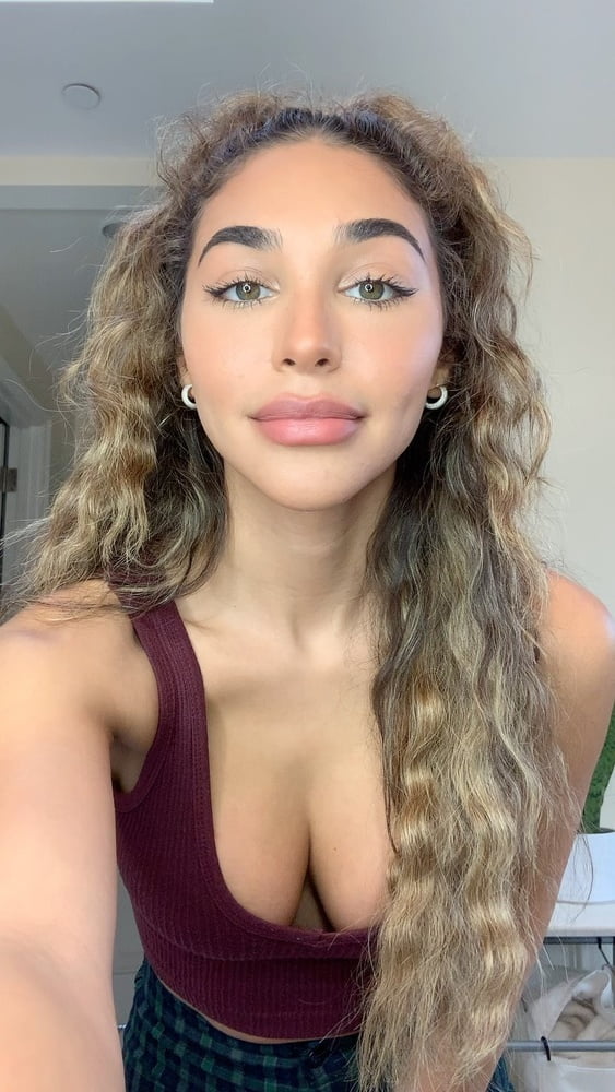 Chantel jeffries (ceejay)
 #89531897