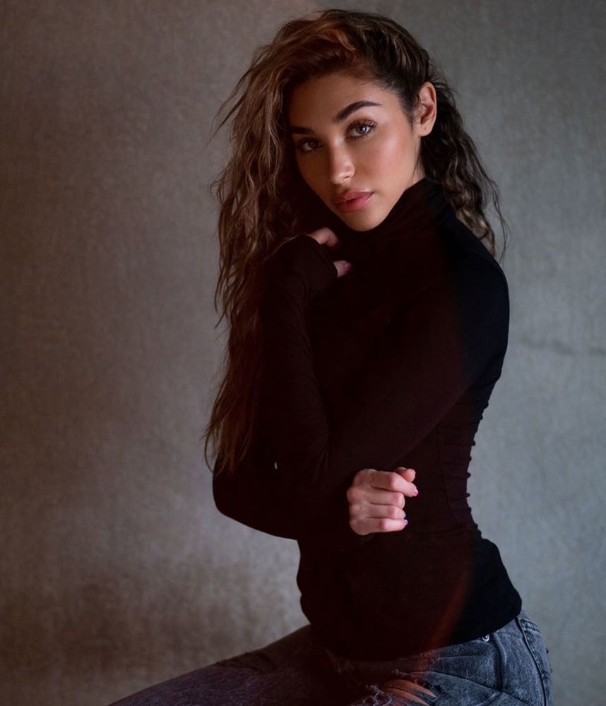 Chantel jeffries (ceejay)
 #89531934