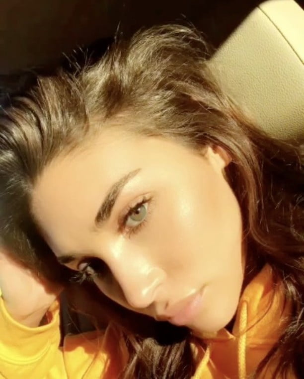 Chantel jeffries (ceejay)
 #89532587