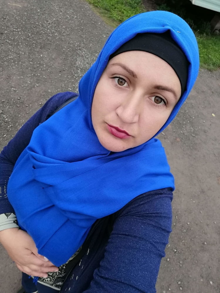 Turbanli fatme vollbusige Hijab Schlampe
 #89173552