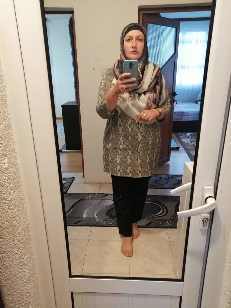 Turbanli fatme busty hijab slut
 #89173556