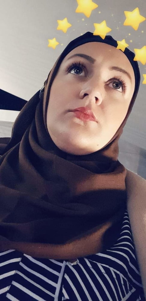 Turbanli fatme vollbusige Hijab Schlampe
 #89173580