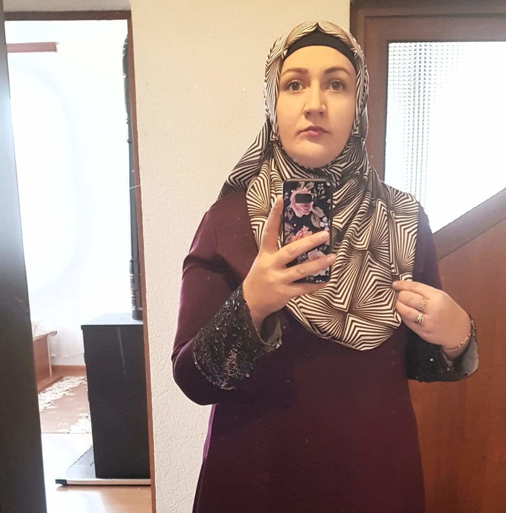 Turbanli fatme busty hijab slut
 #89173592