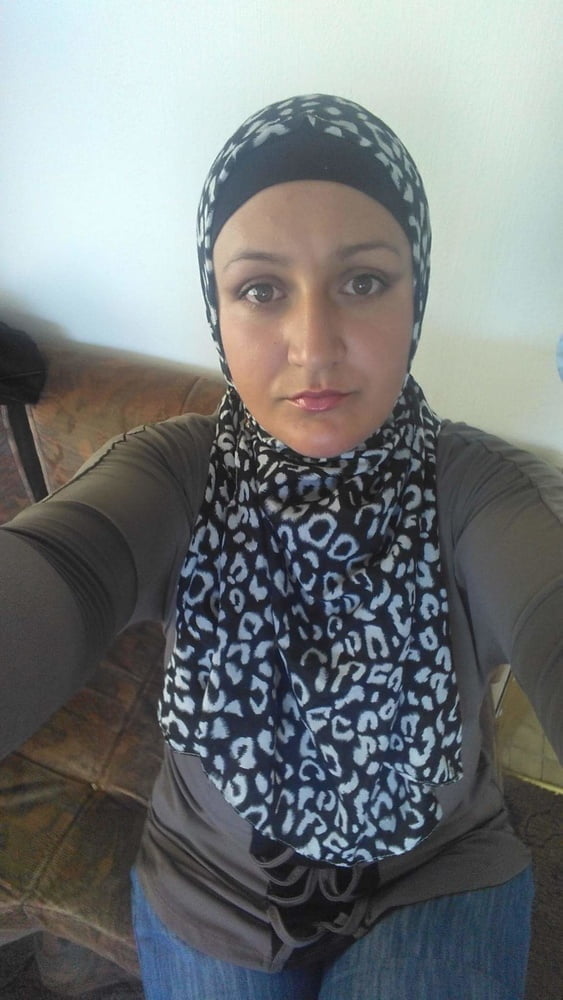 Turbanli fatme vollbusige Hijab Schlampe
 #89173613