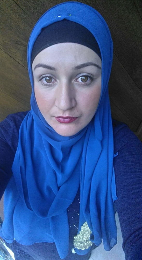 Turbanli fatme vollbusige Hijab Schlampe
 #89173625