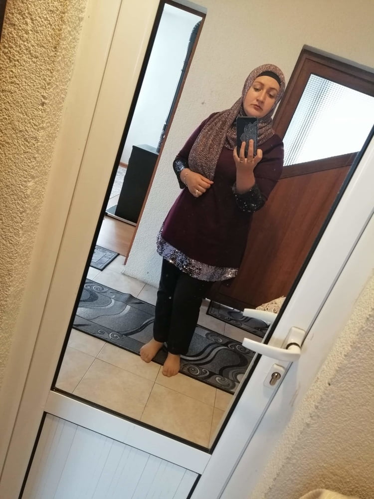 Turbanli fatme busty hijab slut
 #89173630