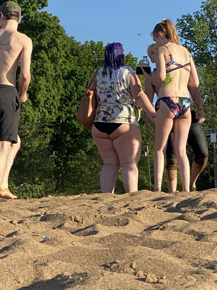 Bbw beach butt sighting
 #95295584