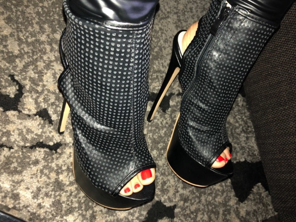 Whores and stuff 16 #92130809