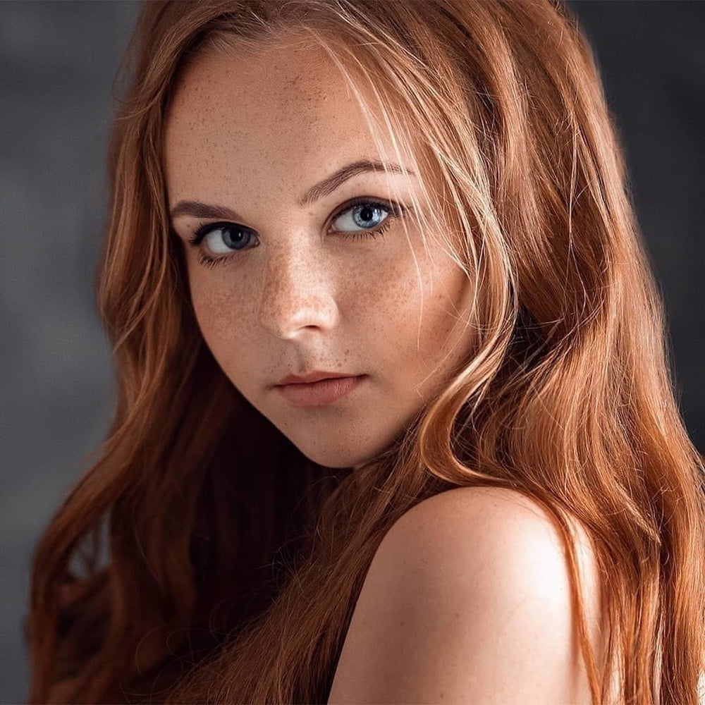 Caras de mi obsesión pelirroja 13
 #82658352