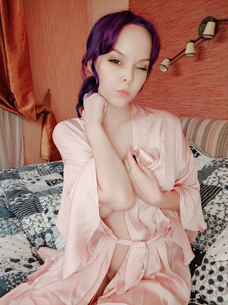 Dhm - septiembre 2019 selfies i
 #87472322