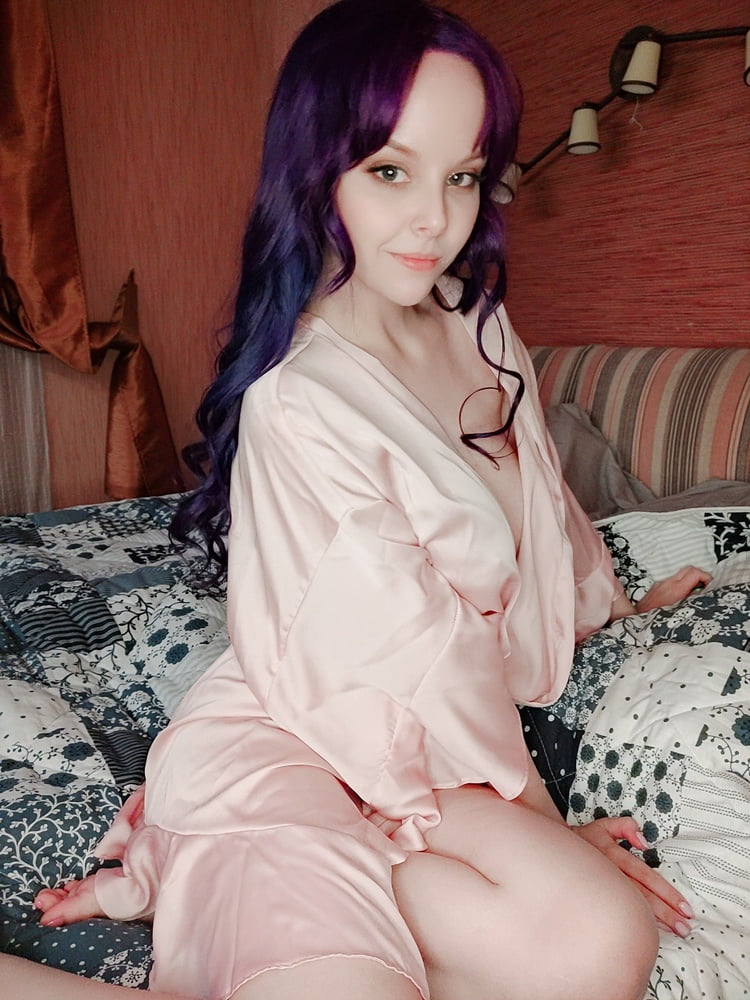 Dhm - septiembre 2019 selfies i
 #87472425