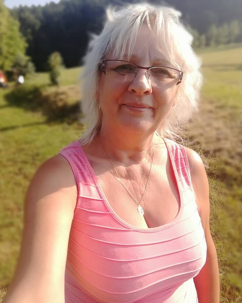 Algo un poco diferente ...respeto a todas las mujeres
 #102777193