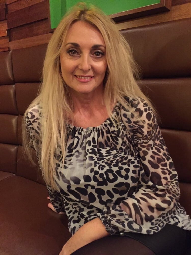 Algo un poco diferente ...respeto a todas las mujeres
 #102777277