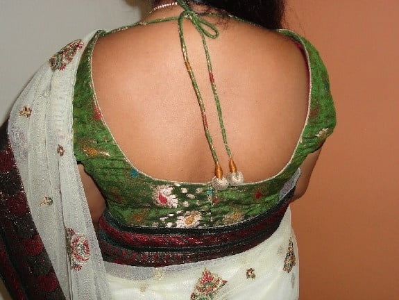 Saree zurück
 #80683387