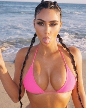 Kim kardashian
 #79715101