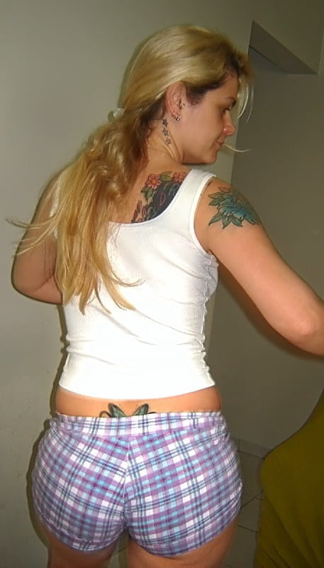 Tätowierte Mädchen 02.
 #94338834