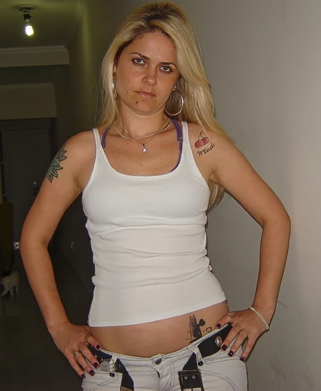 Tätowierte Mädchen 02.
 #94338867