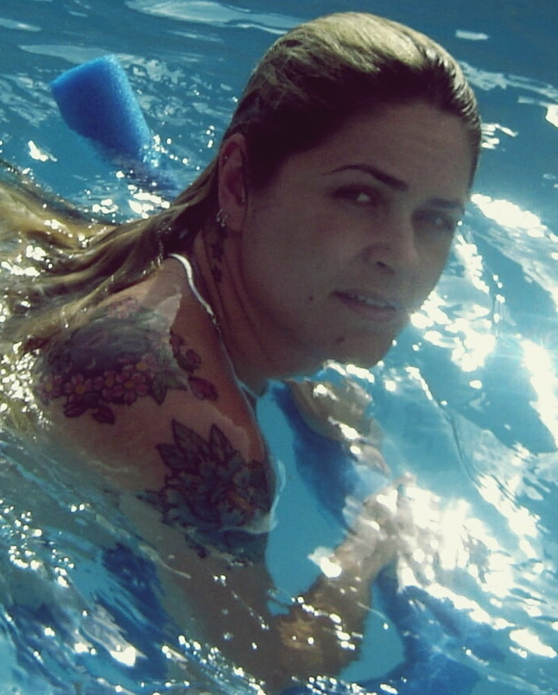 Tätowierte Mädchen 02.
 #94338877