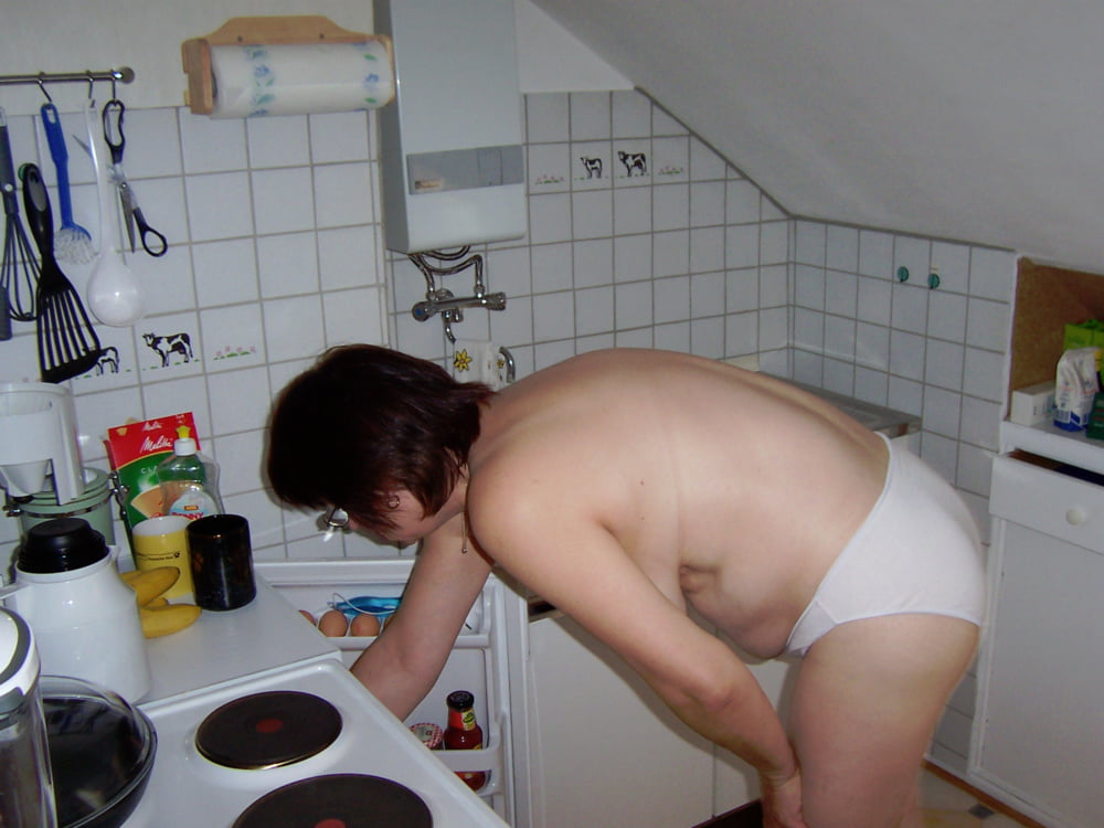 意識していない露出狂の妻たち
 #97354962