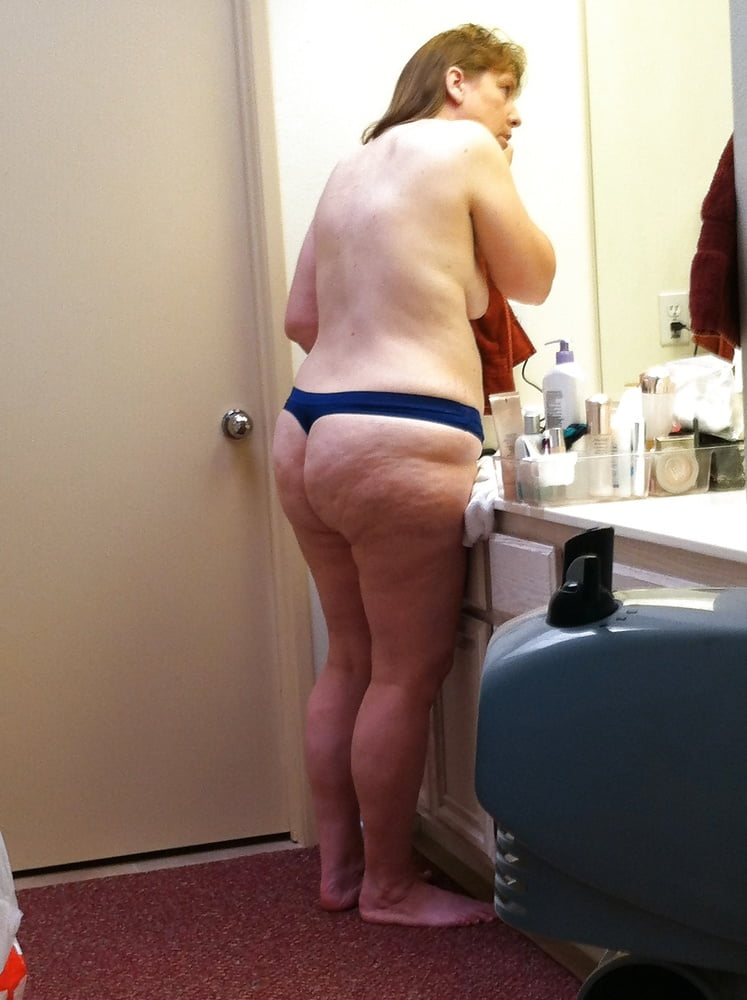 意識していない露出狂の妻たち
 #97354967