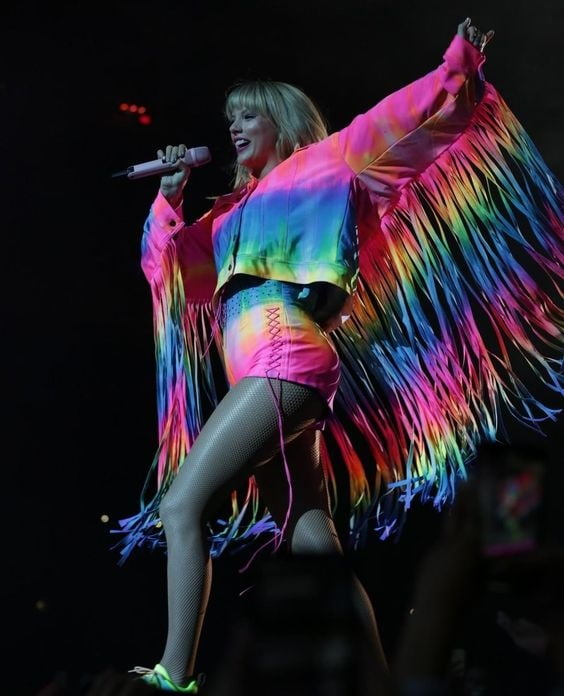 Taylor Swift 2020 #105327572