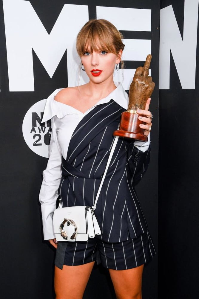 Taylor Swift 2020 #105327599